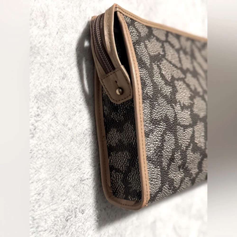 Yves Saint Laurent Vintage Clutch - Picture 6 of 14